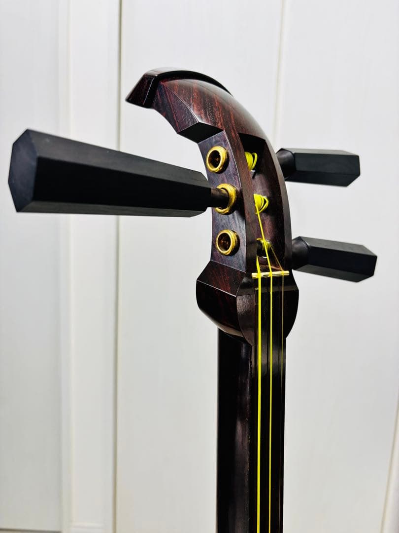 津軽三味線　太棹　紅木　綾杉胴