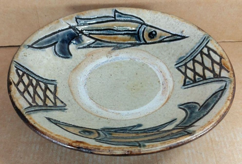 【本物保証】金城次郎 魚文皿 共箱 栞 壷屋焼 人間国宝 美品 w15cm超