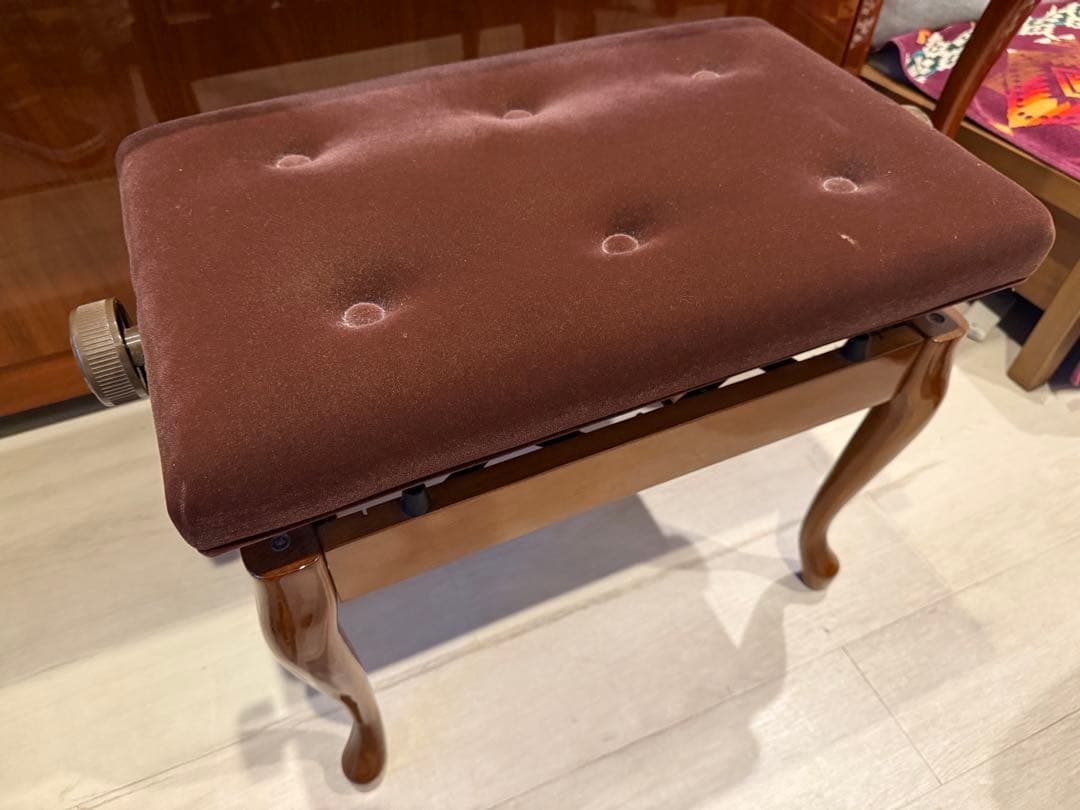 カワイ　LD-200 アップライトピアノ　猫脚