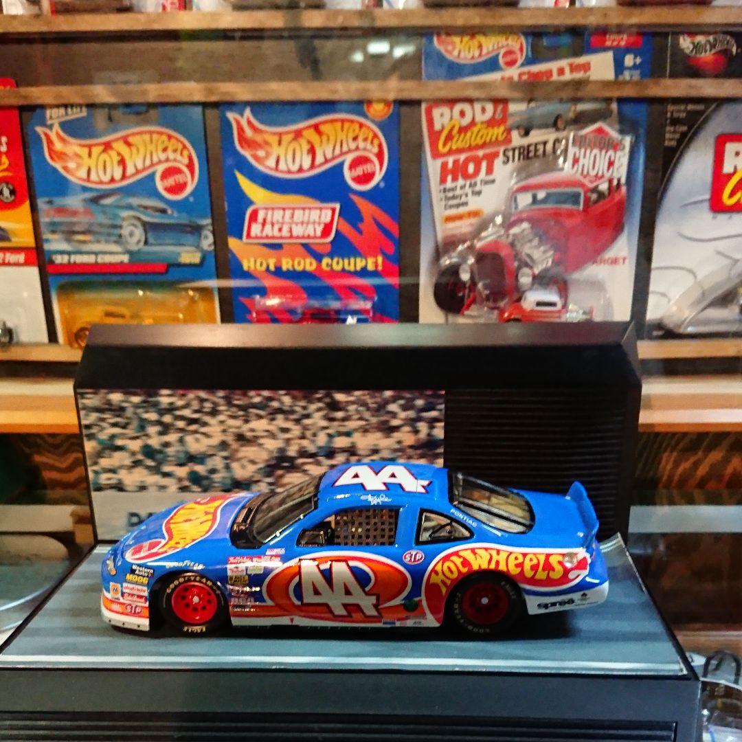 ミニカー HOTWHEELS LEGENDOS TO LIFE