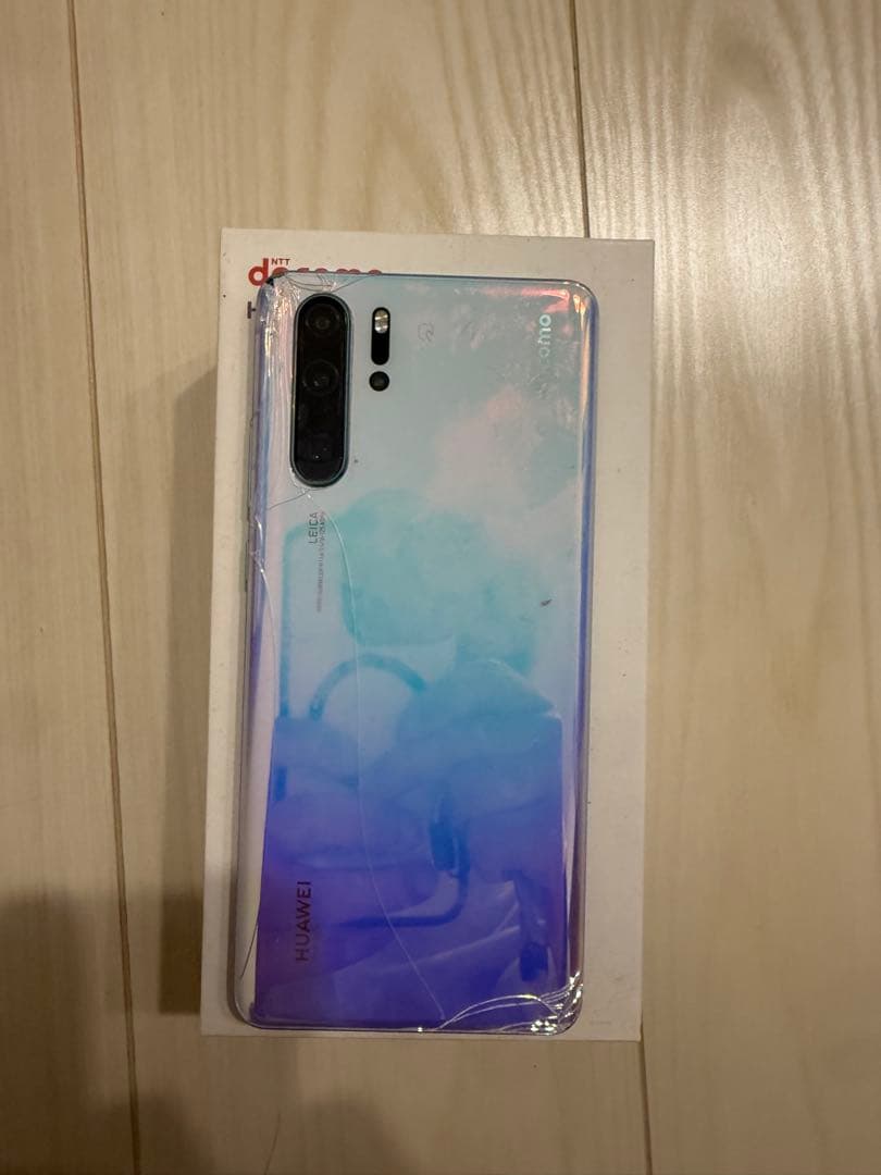 t*o様 HUAWEI P30 Pro 本体　割れアリ