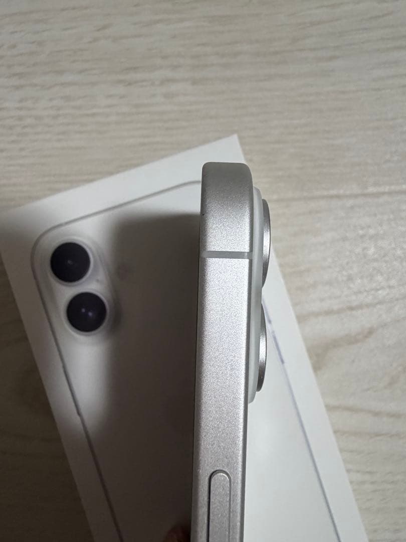 iPhone16 512GB ホワイト　SIMフリー