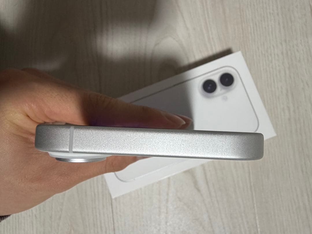 iPhone16 512GB ホワイト　SIMフリー