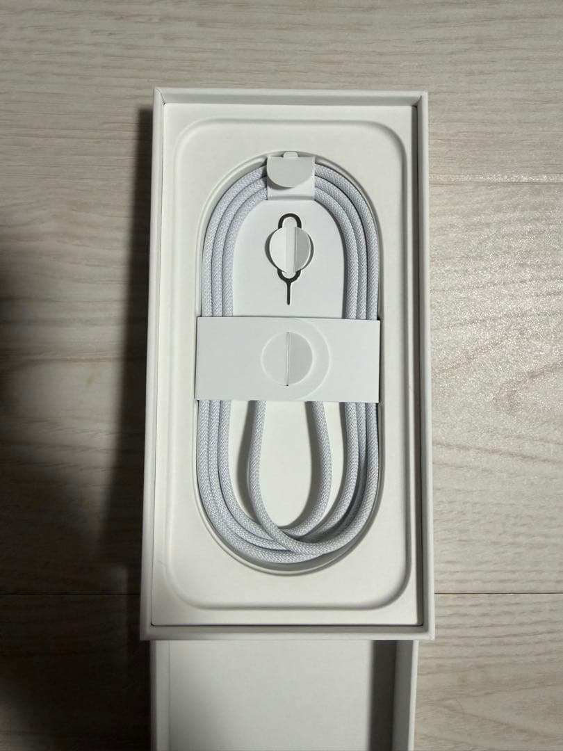 iPhone16 512GB ホワイト　SIMフリー