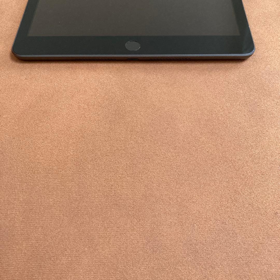 430電池ほぼ新品☆比較的美品☆iPad7 第7世代 32GB WIFIモデル☆