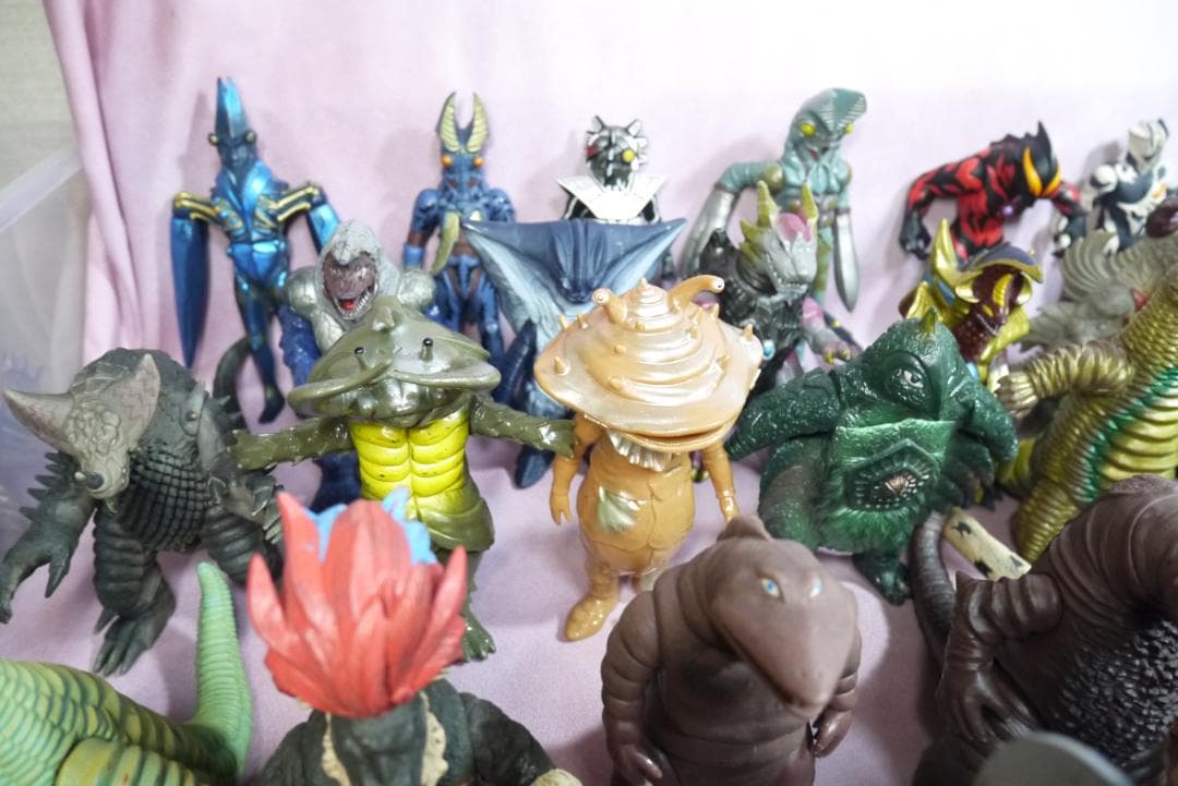 ウルトラ怪獣シリーズ　怪獣ソフビ　80体