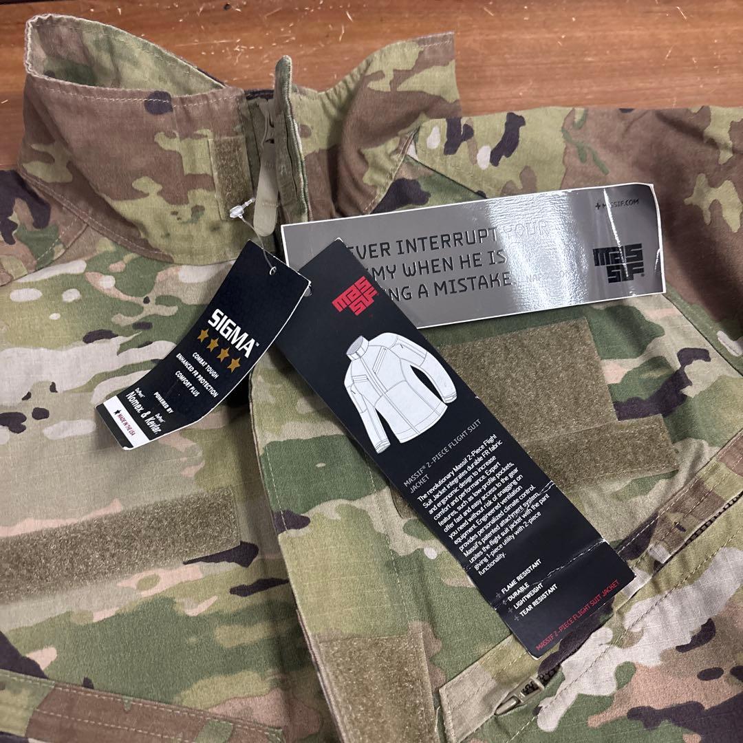 未使用品　米軍実物　MASSIF 2−PIECE FLIGHT SUIT JKT