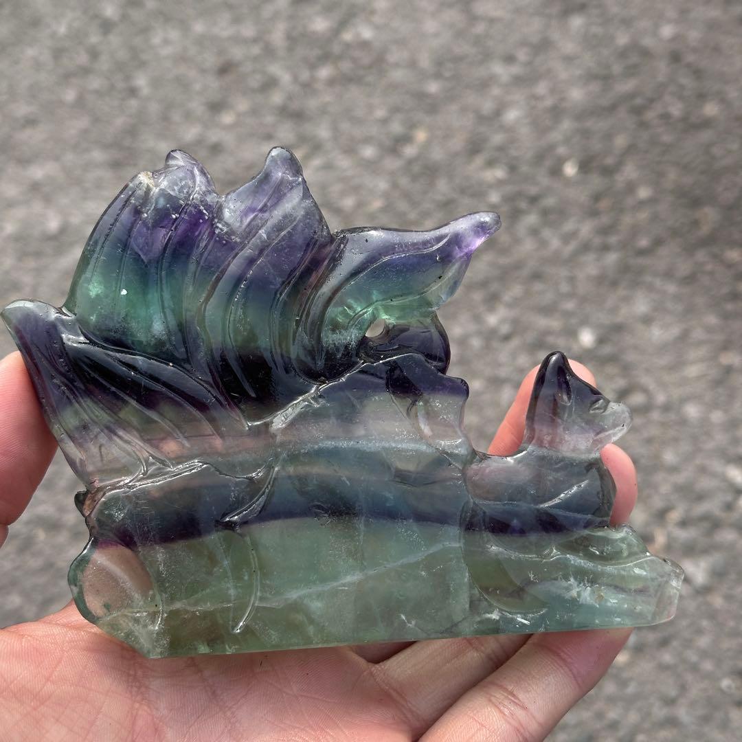 天然石フローライトの九尾狐　置物　ご購入前に在庫確認G.1415