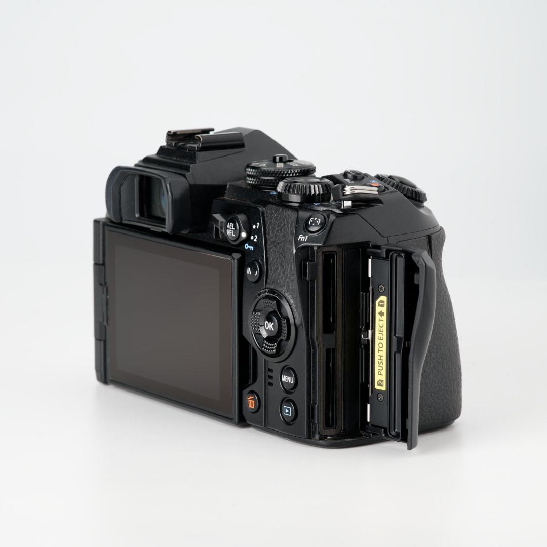 OLYMPUS OM-D E-M1 Mark II 本体