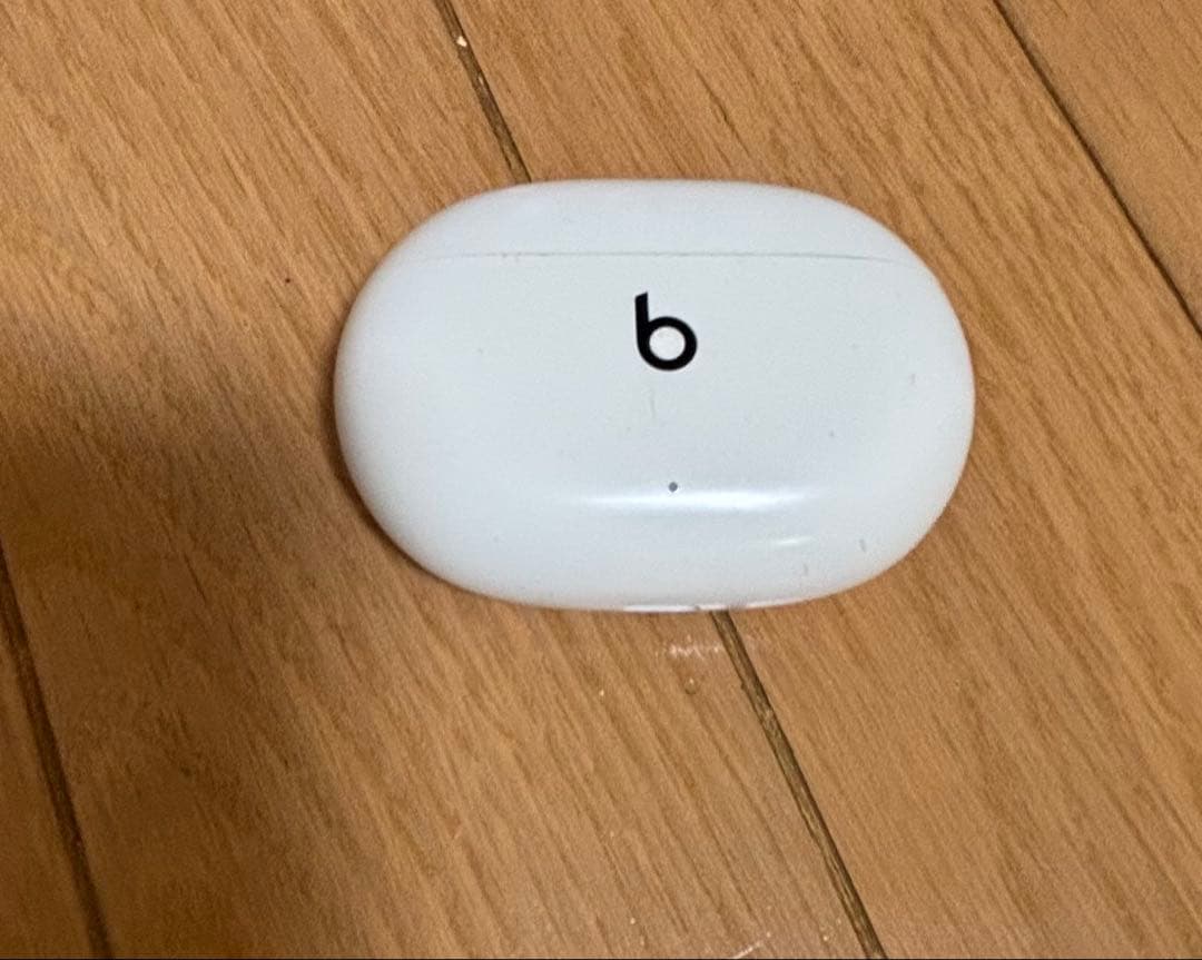 Beats Studio Buds ホワイト 充電ケース付き