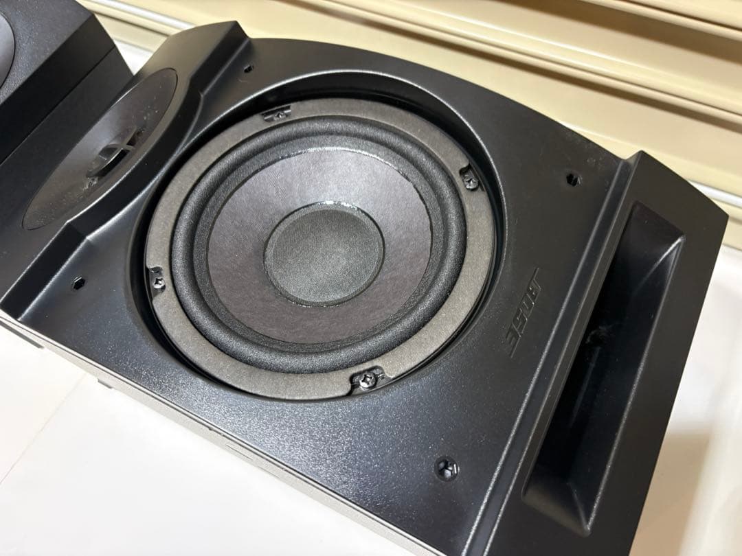 BOSE ボーズ 201V スピーカー　左右ペア　壁掛ブラケット付き