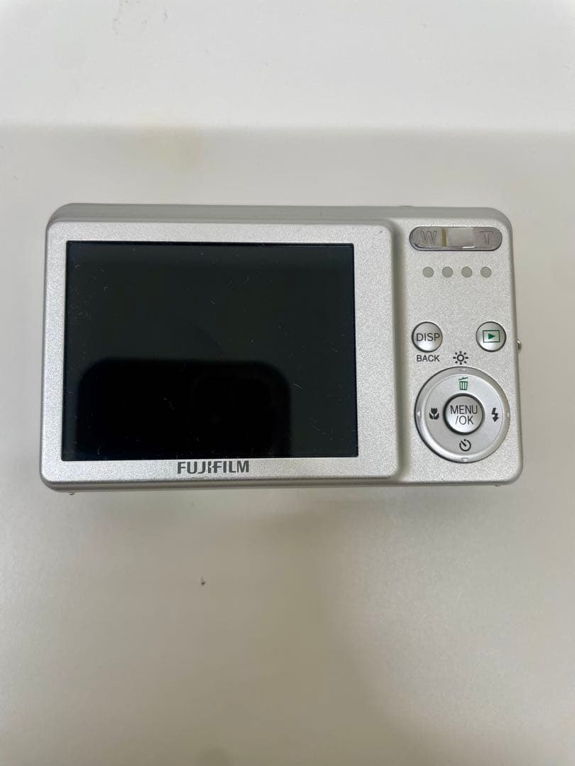 Fujifilm 8.2メガピクセル コンパクトデジタルカメラ