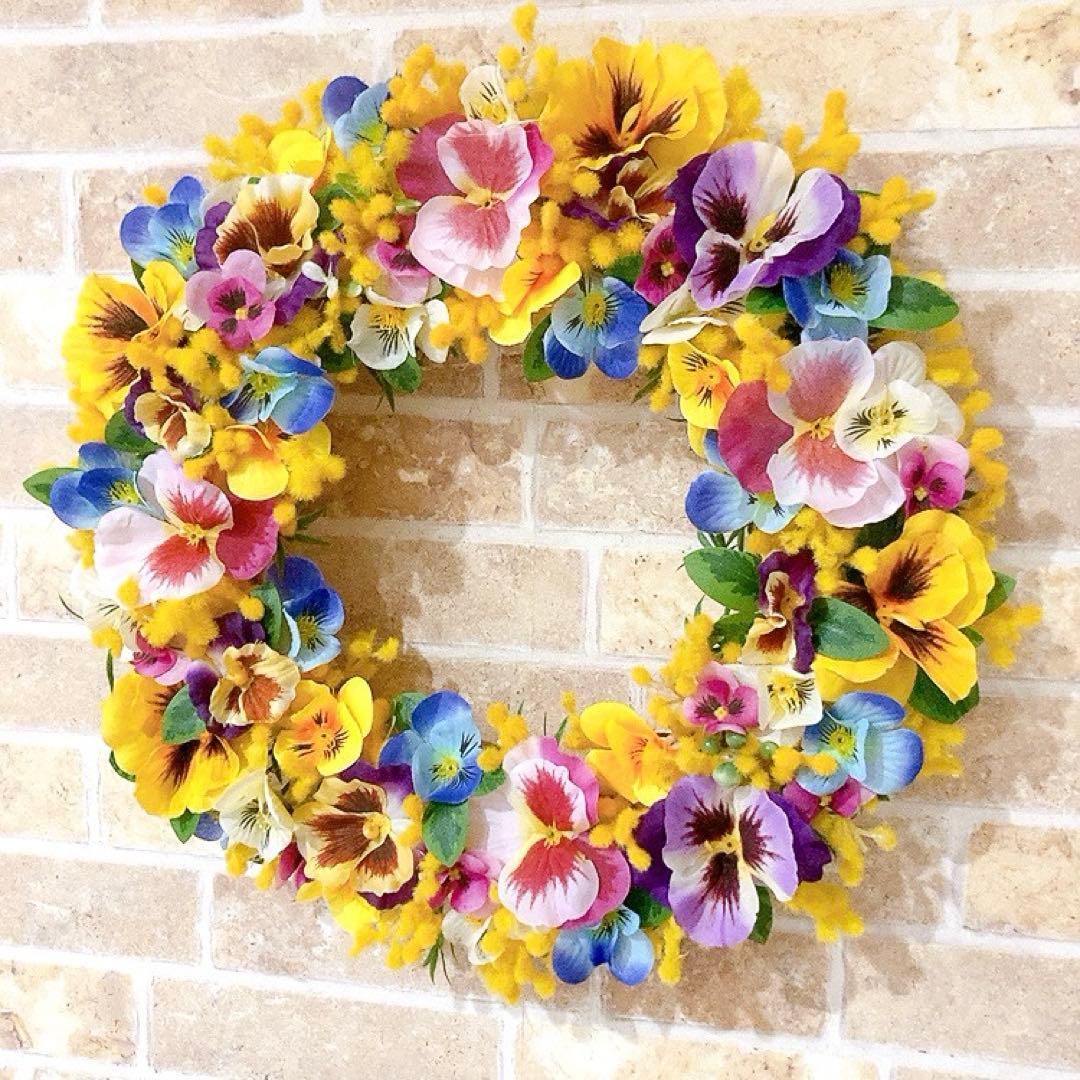 フラワーリース♡満開のパンジーとビオラ♡ミモザのリース♡造花リース