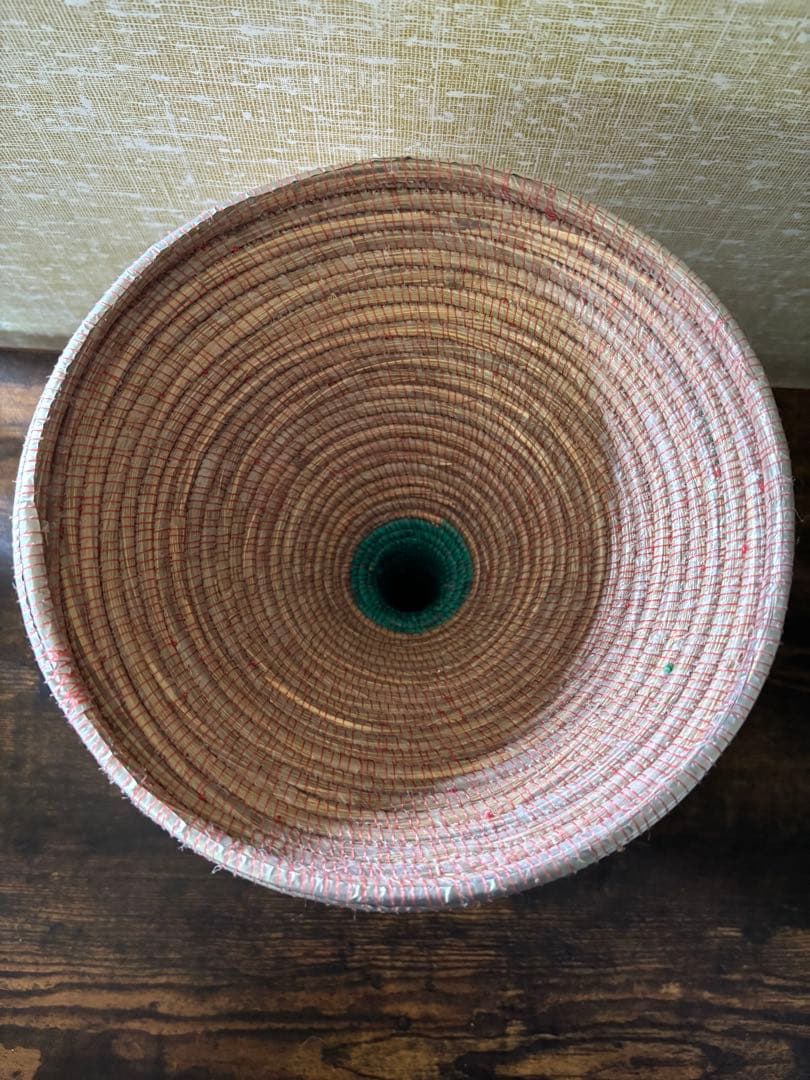 アフリカ　ルアンダの手作り物入れ アンゴラ共和国の首都 ルアンダに行った時