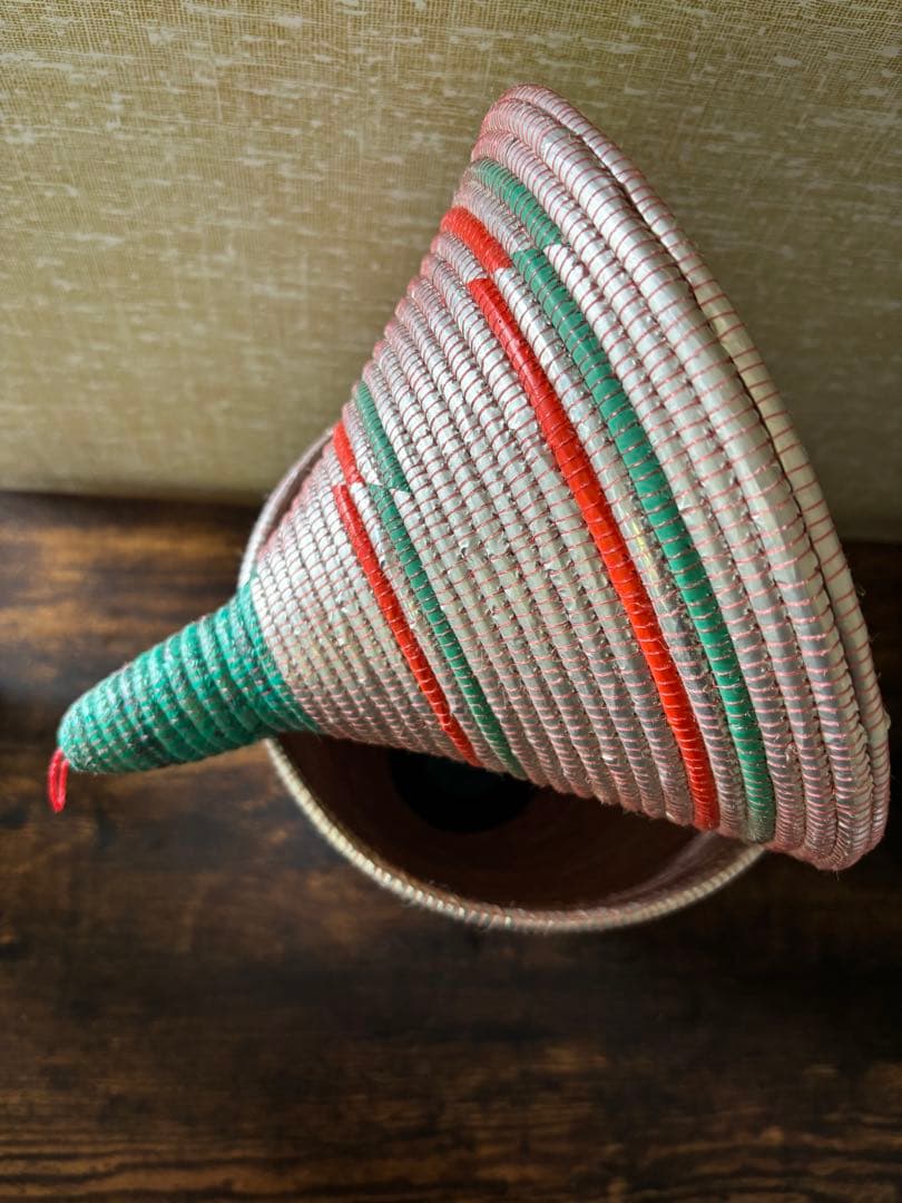 アフリカ　ルアンダの手作り物入れ アンゴラ共和国の首都 ルアンダに行った時