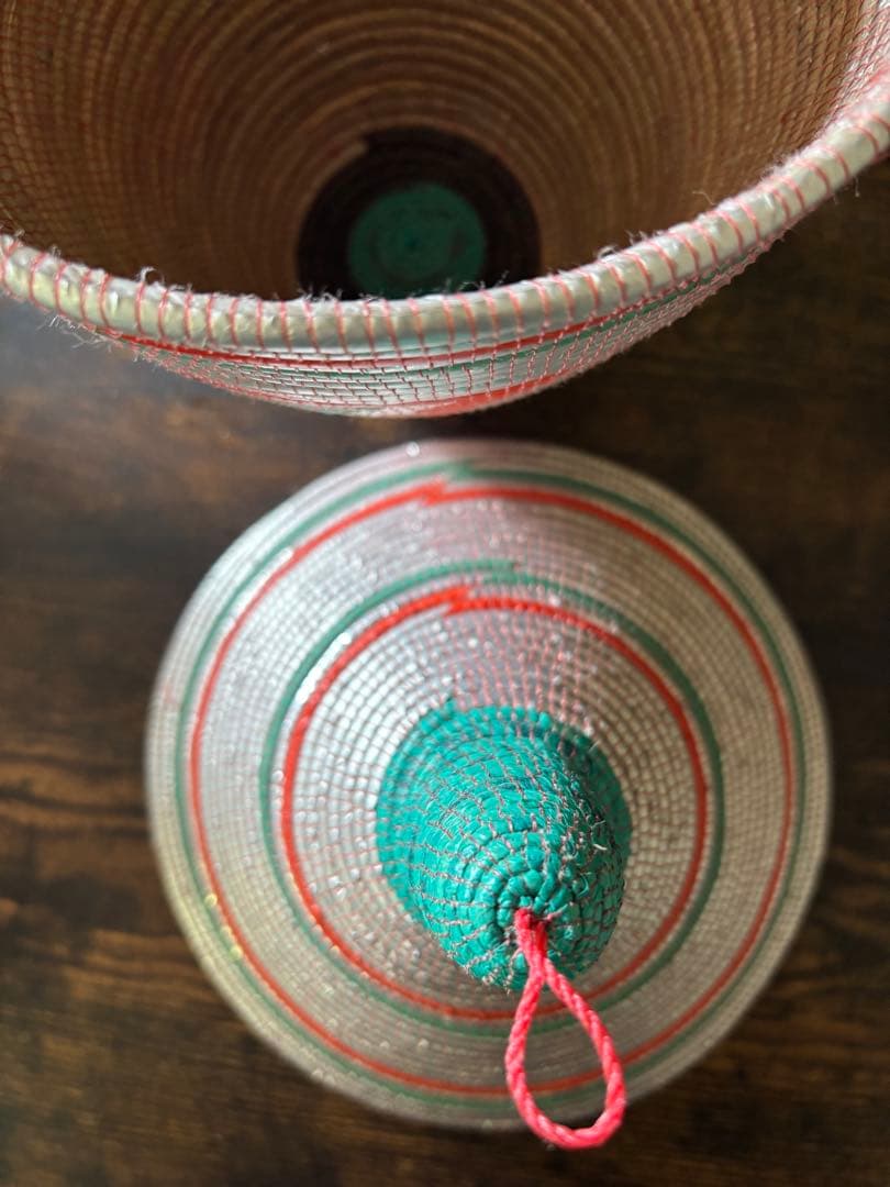 アフリカ　ルアンダの手作り物入れ アンゴラ共和国の首都 ルアンダに行った時