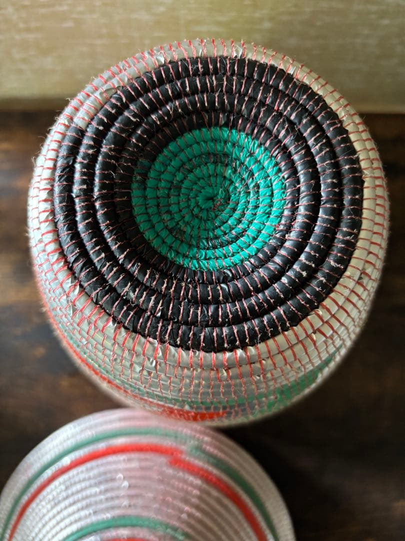 アフリカ　ルアンダの手作り物入れ アンゴラ共和国の首都 ルアンダに行った時