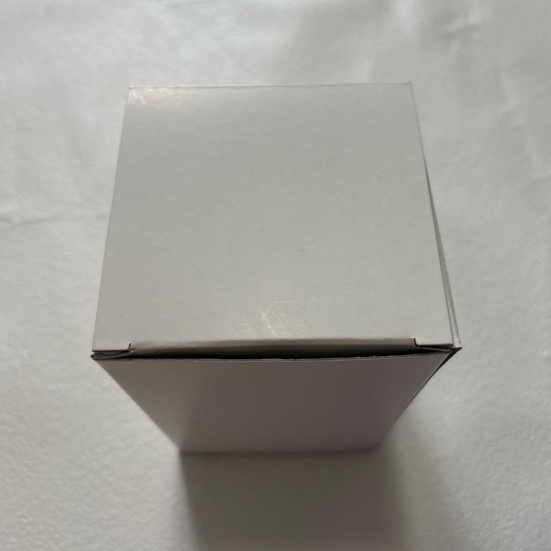 青いチェッカーパターンのガラスグラス（中型）