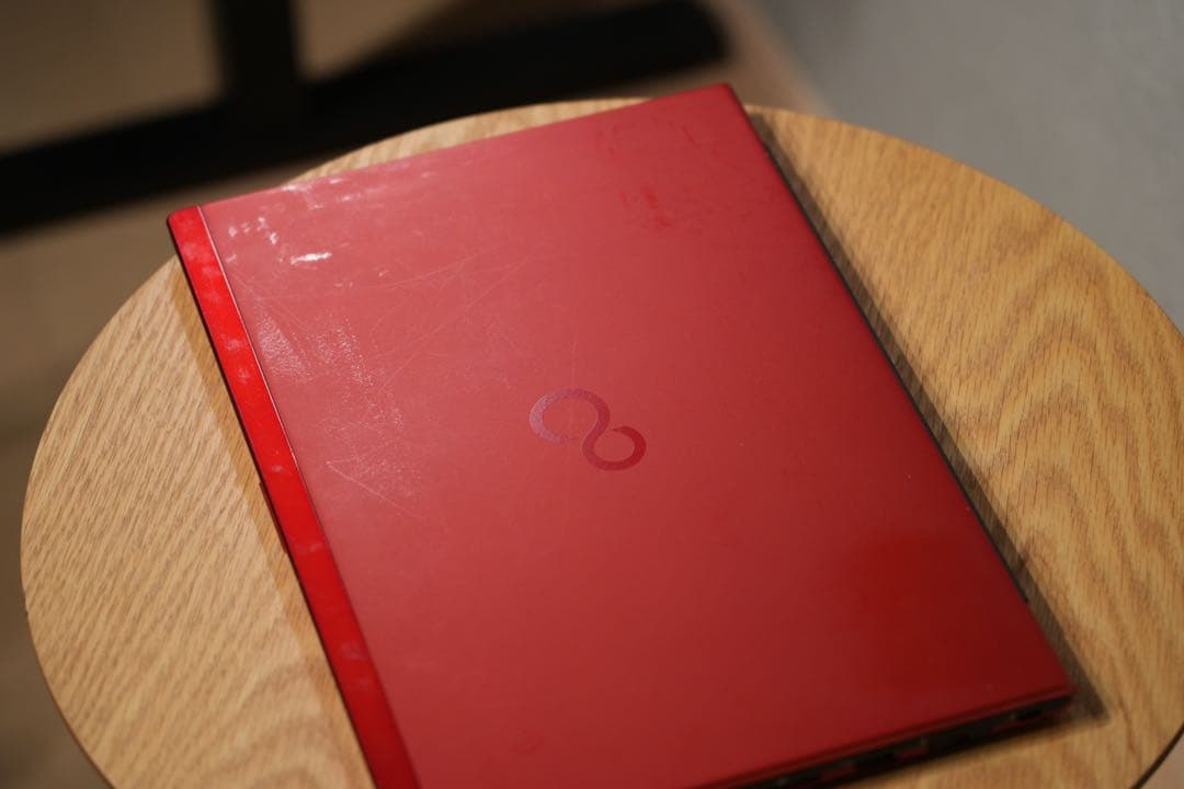 【第８世代 Corei7】富士通／UH75B3／8GB／256GB SSD