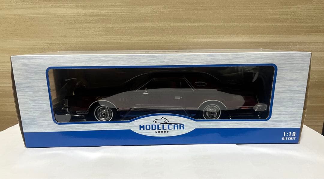 MCG 1/18 リンカーン コンチネンタル マークV