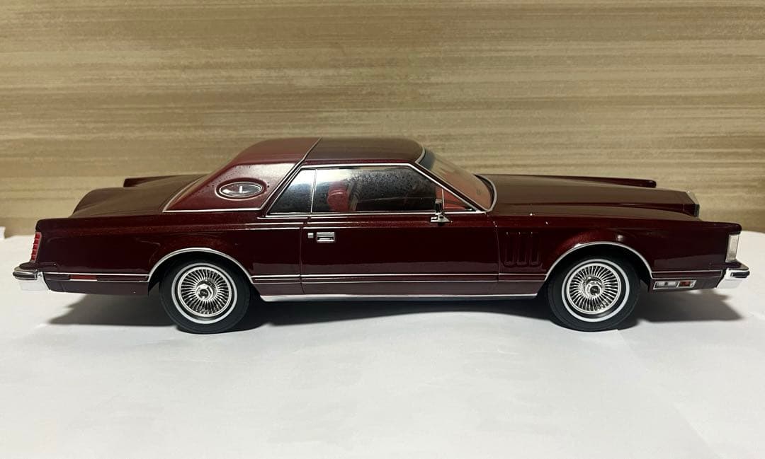 MCG 1/18 リンカーン コンチネンタル マークV