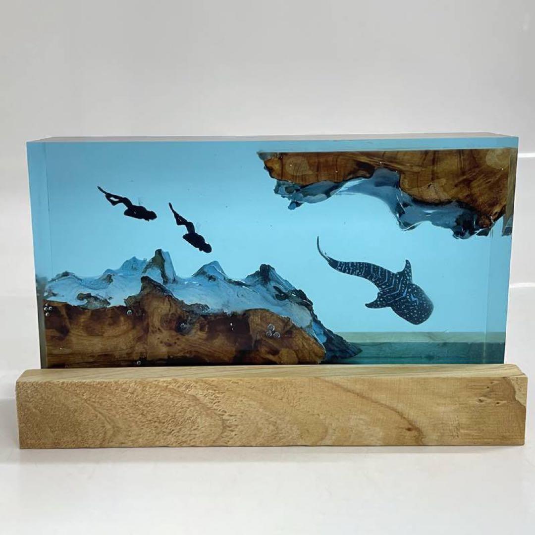 レジンランプ　海のランプ　ナイトランプ　ジンベイザメ　ダイビング