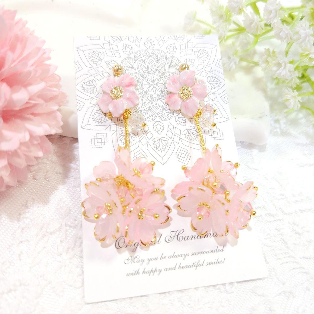 再販❣️春爛漫❀桜ピンクのエナメルフラワーとゆらゆら桜ブーケピアス❀