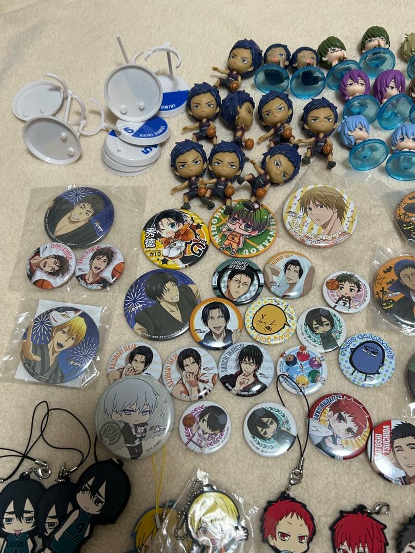 黒子のバスケ　フィギュア　缶バッジ　ラバスト　アニメグッズまとめ売り約100点