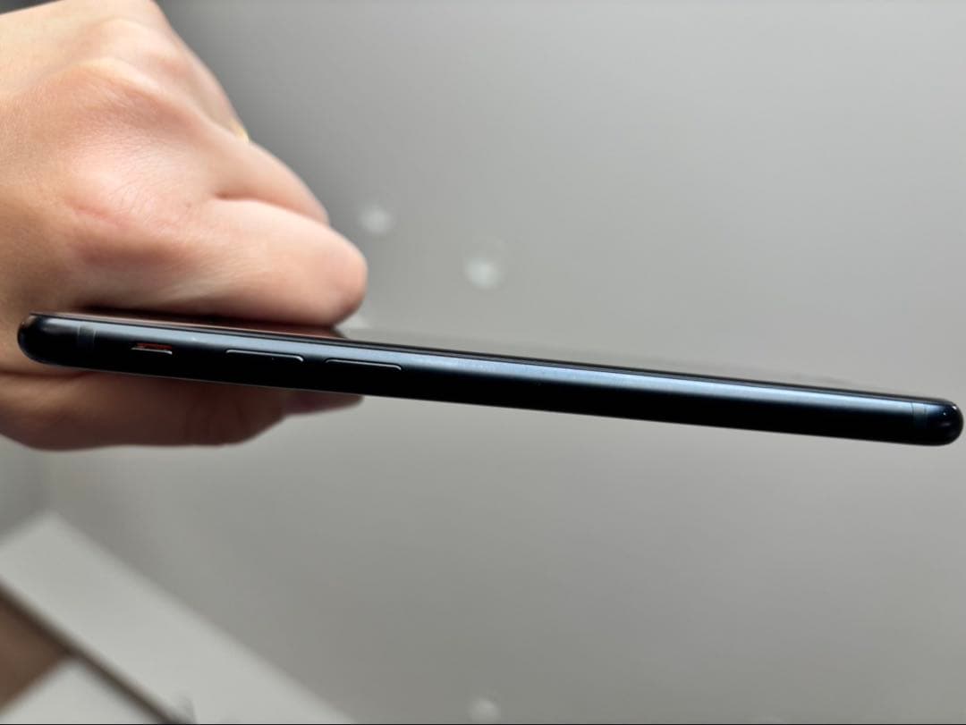 iPhone SE (第3世代) 64GB ブラック
