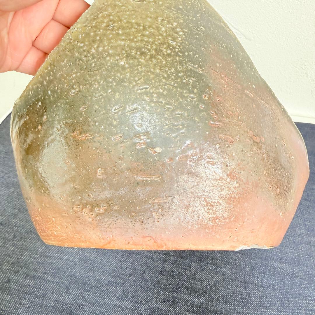 【名工】信楽焼 上田直方 造 矢印刻印 変形花器 芸術作品 陶印 骨董