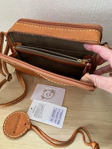 [ズッケロ]　本革 ショルダーバッグ