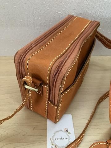 [ズッケロ]　本革 ショルダーバッグ