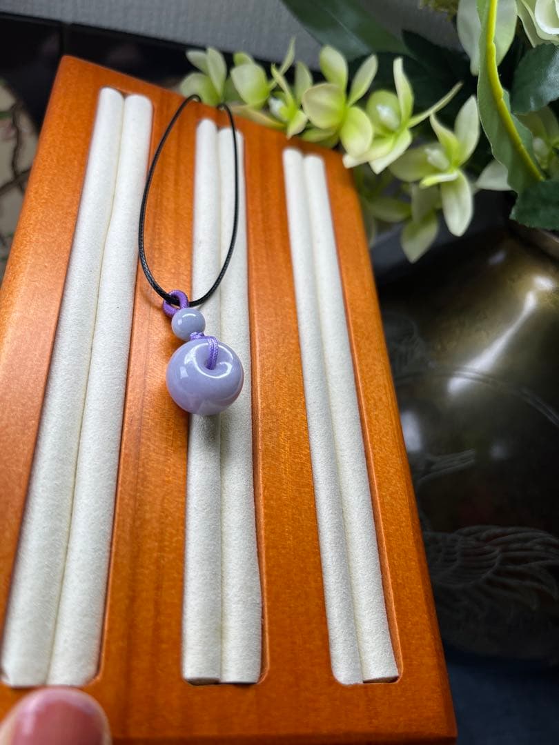 高品質❣️ミャンマー産A貨翡翠　　濃いラベンダー路路通ネックレストップ