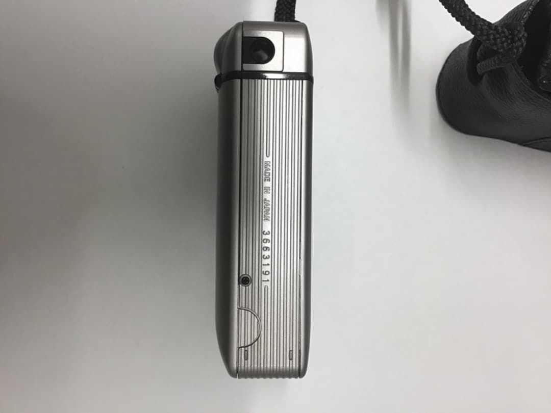 【IT】Konica Big Mini シルバー コンパクトカメラ