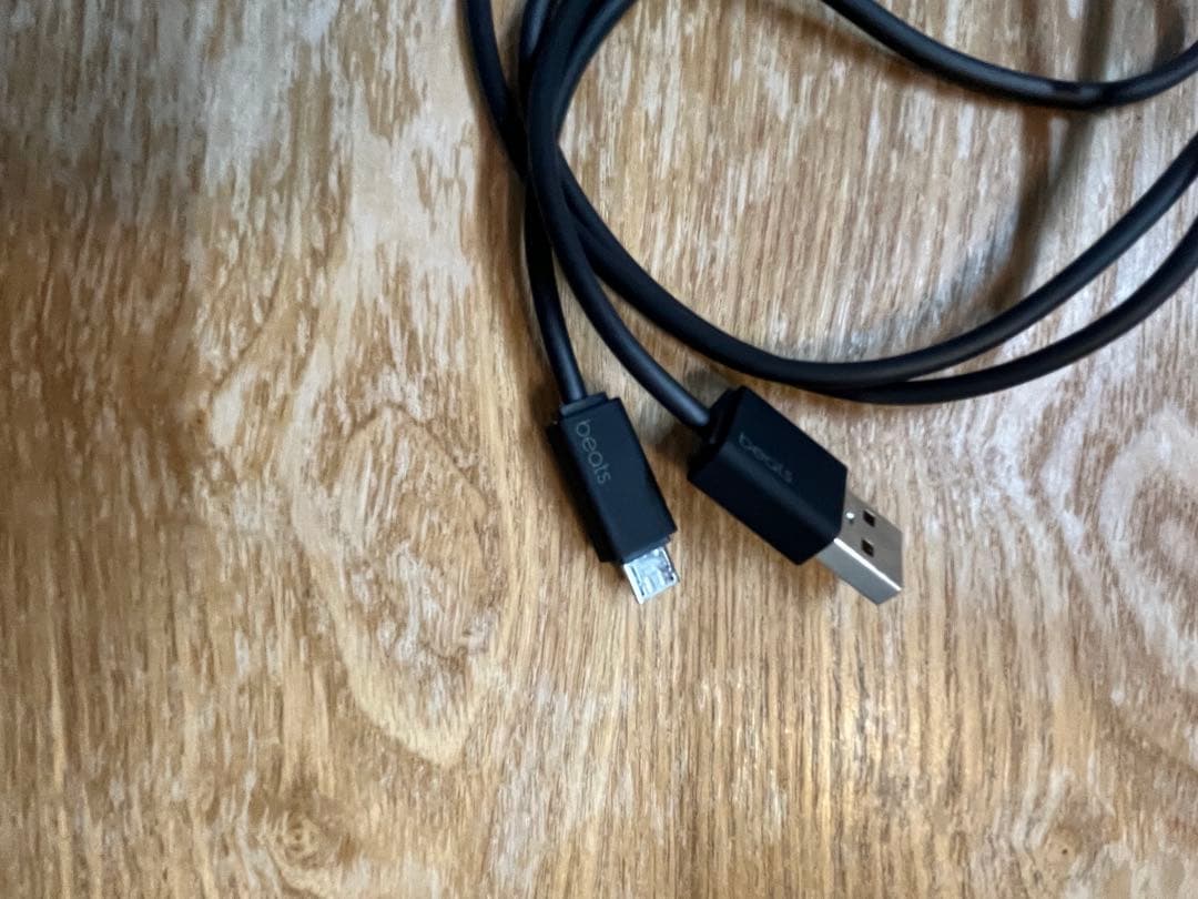Beats solo3 wireless ワイヤレスヘッドホン　レッド　ビーツ