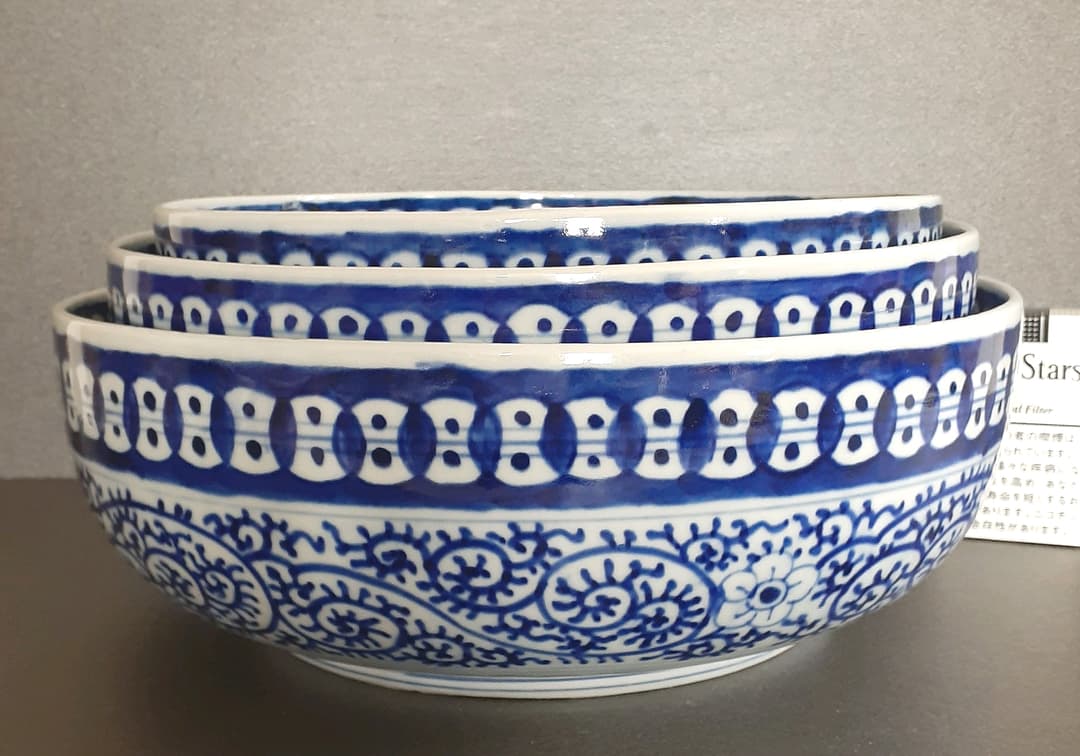 【名品】江戸時代末期～明治時代　古伊万里　染付　波に舟　たこ唐草文様　三重鉢