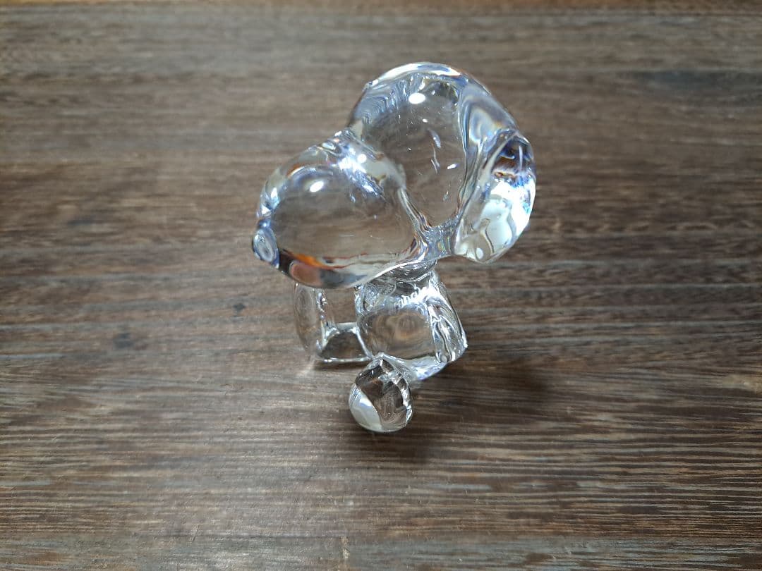 バカラ　baccara　クリスタル　スヌーピー　置物　オブジェ