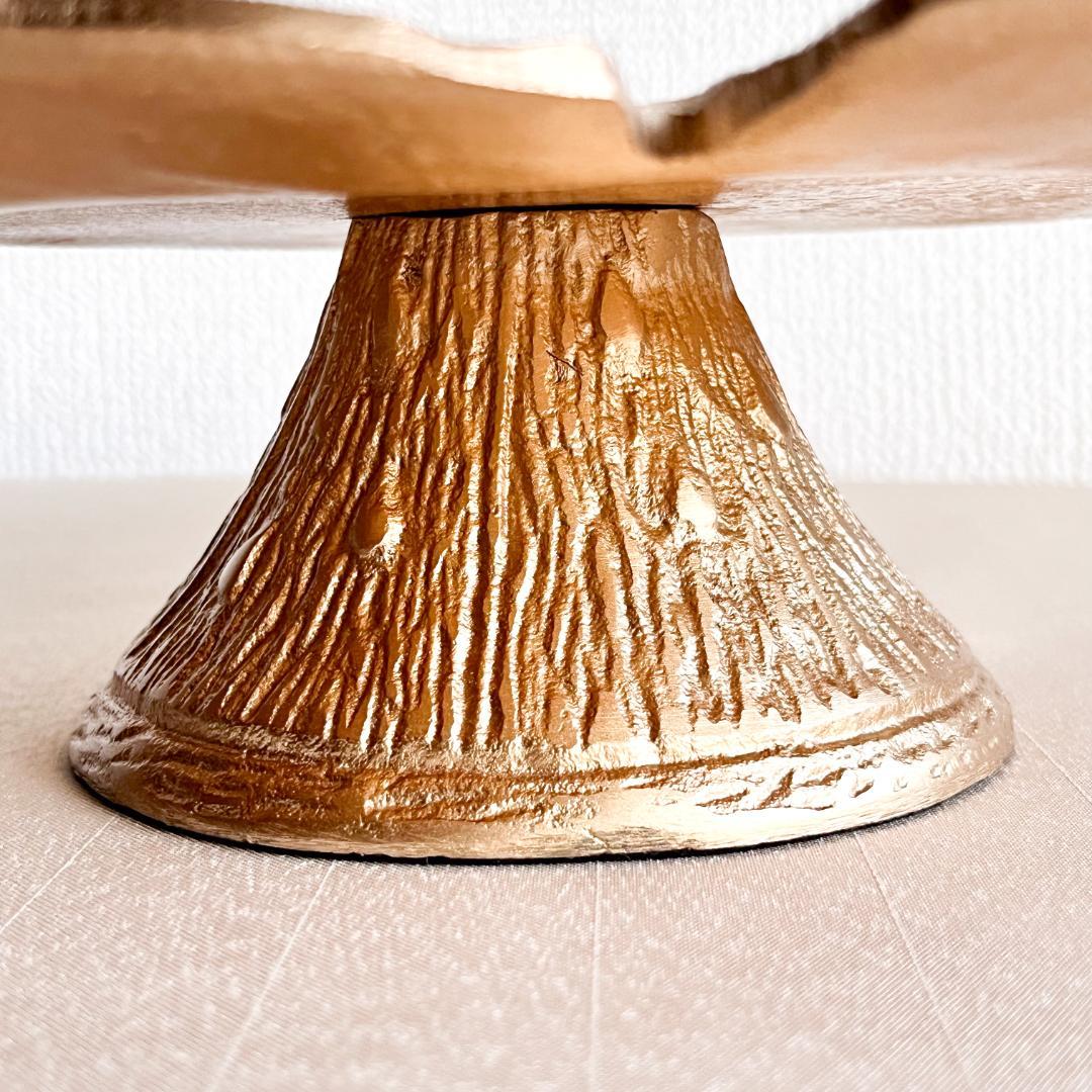 ★新品未使用　超美品 ★シノワズリー　蓮の葉の 金色の高台皿