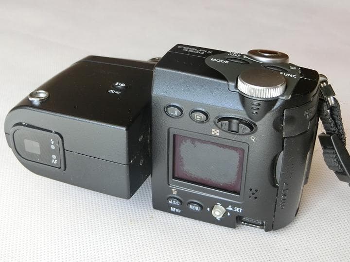 【バッテリー新品】Nikon COOLPIX 4500【400万画素】