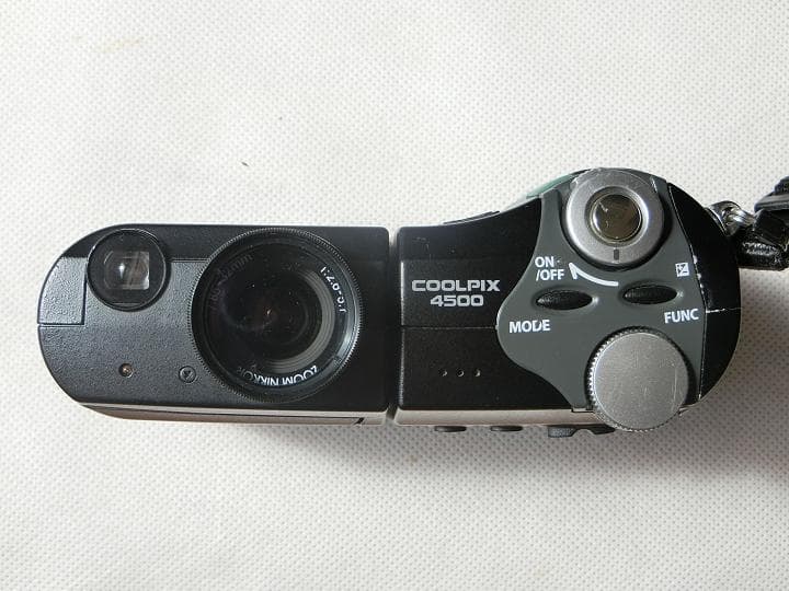 【バッテリー新品】Nikon COOLPIX 4500【400万画素】