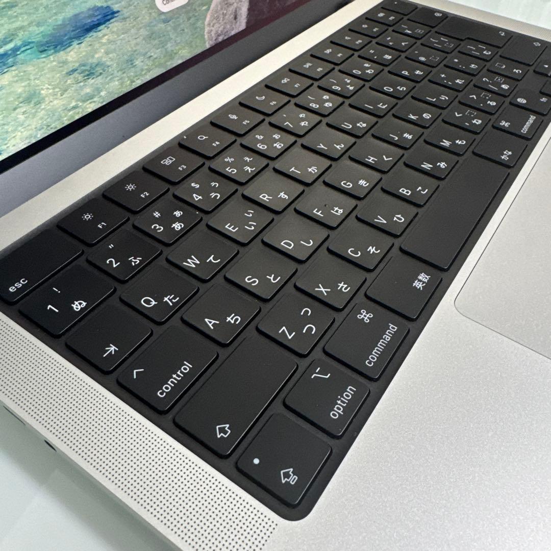 超美品 MacBookPro(M4) 16GB 512GB