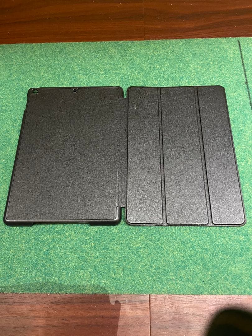 iPad (第7世代) シルバー 32GB WiFi ケース付き②