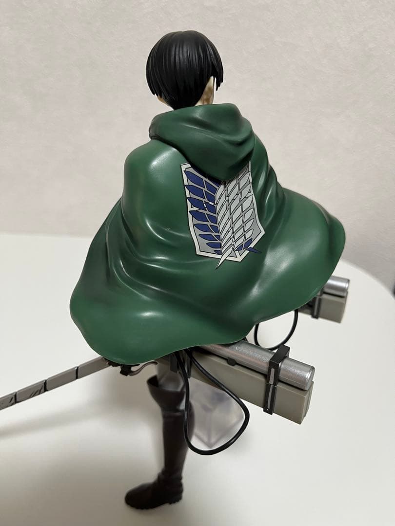 一番くじ 進撃の巨人　獣の巨人　リヴァイ　A賞　B賞　フィギュア