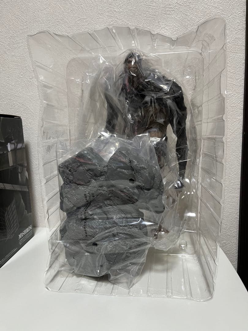 一番くじ 進撃の巨人　獣の巨人　リヴァイ　A賞　B賞　フィギュア