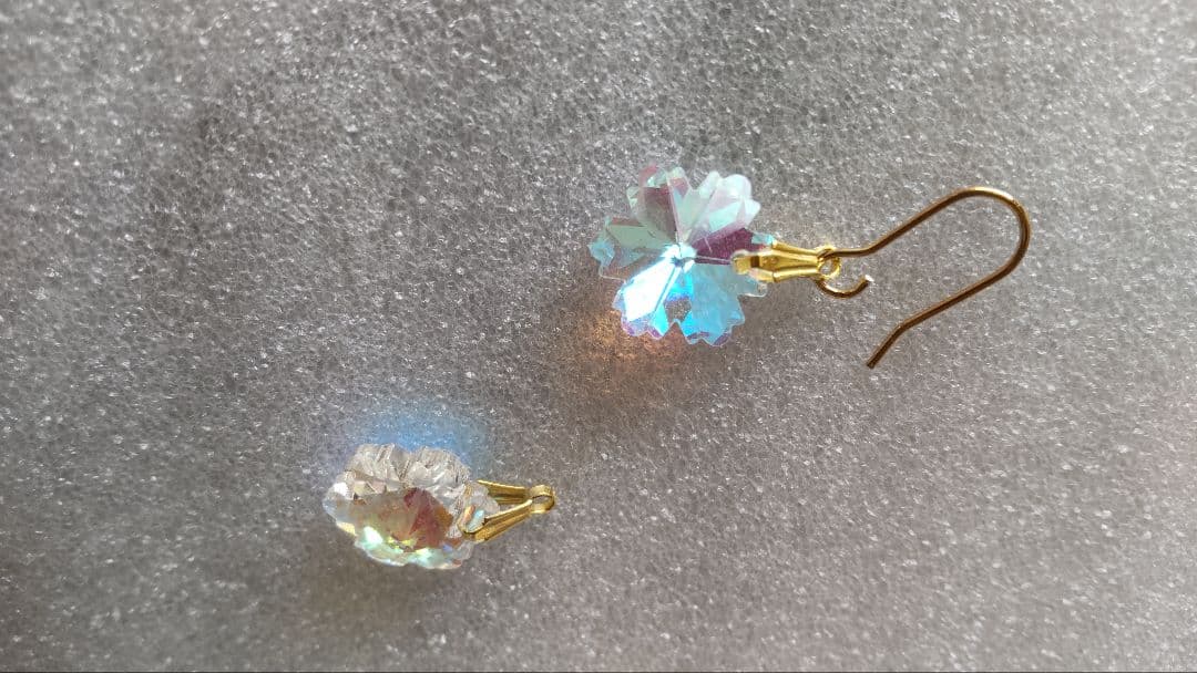 数限定　オーロラピアス　イヤリング可ネックレス可　雪結晶　桜スター星ハンドメイド