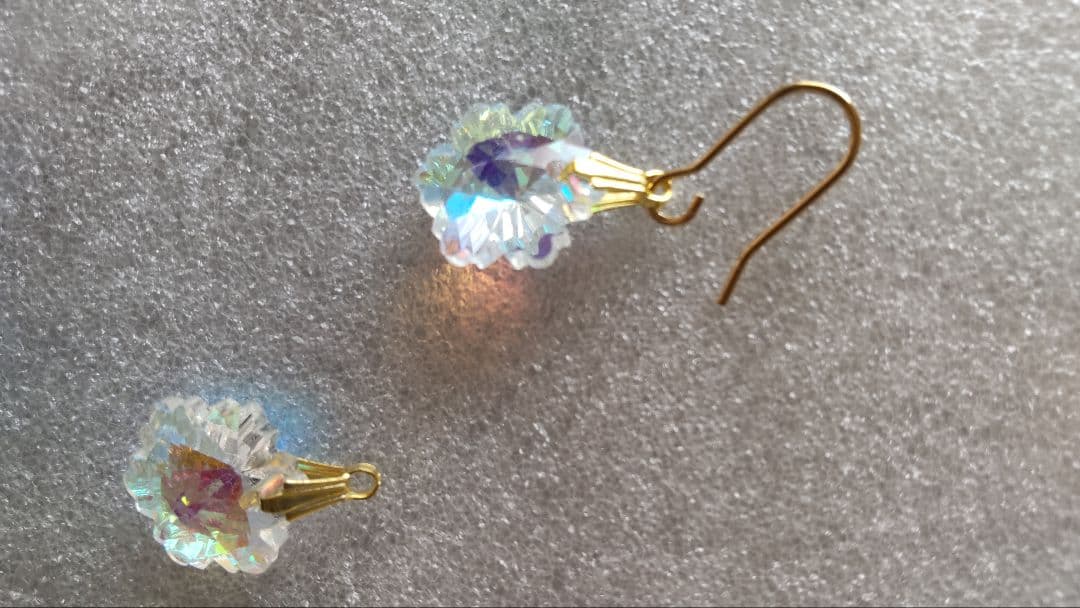 数限定　オーロラピアス　イヤリング可ネックレス可　雪結晶　桜スター星ハンドメイド