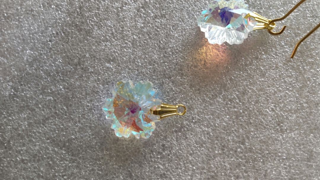 数限定　オーロラピアス　イヤリング可ネックレス可　雪結晶　桜スター星ハンドメイド