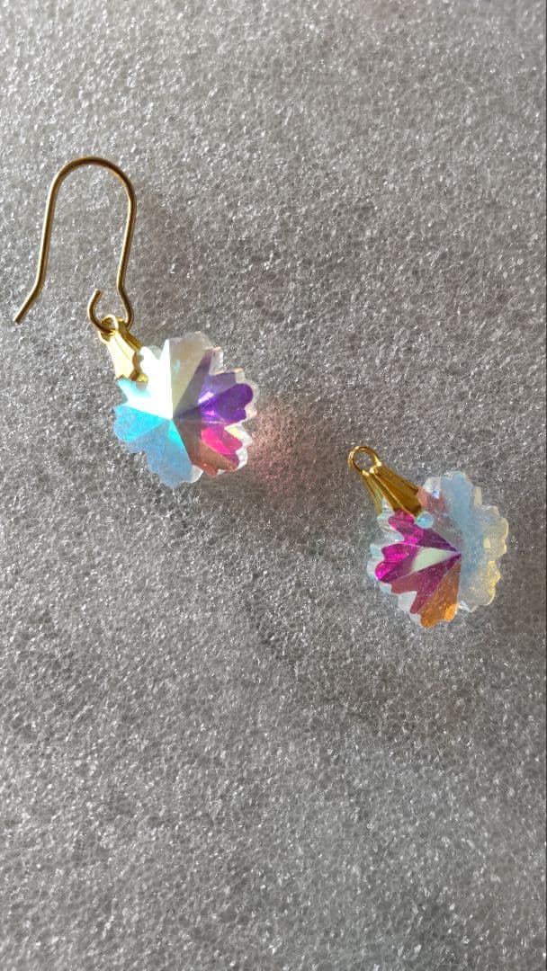 数限定　オーロラピアス　イヤリング可ネックレス可　雪結晶　桜スター星ハンドメイド