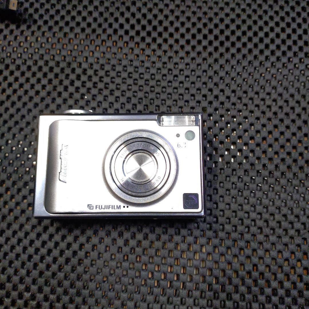 富士フイルム　FinePix F11デジタルカメラ