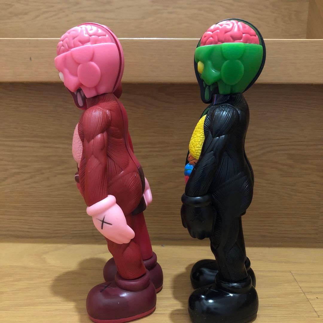 ト*パ様 カウズ KAWS COMPANION 人体模型 EDITION ブラッ